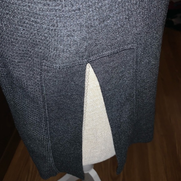 Black Turtleneck Ribbed Athletic Shirt - Picture 2 of 4